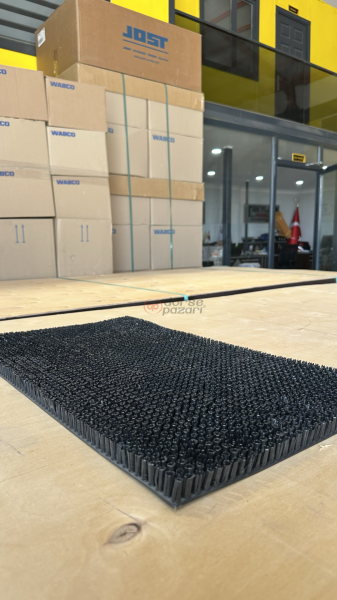 Çamurluk Antsprey Paspas 700X400 BELGELİ