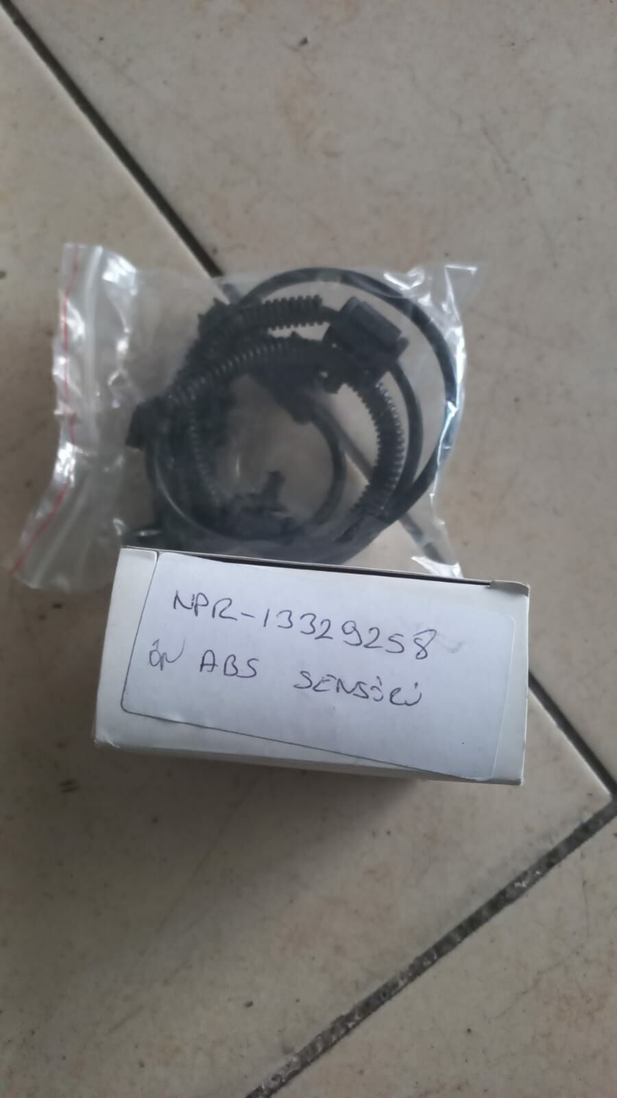 Opel Astra J Ön Abs Sensörü İthal Marka
