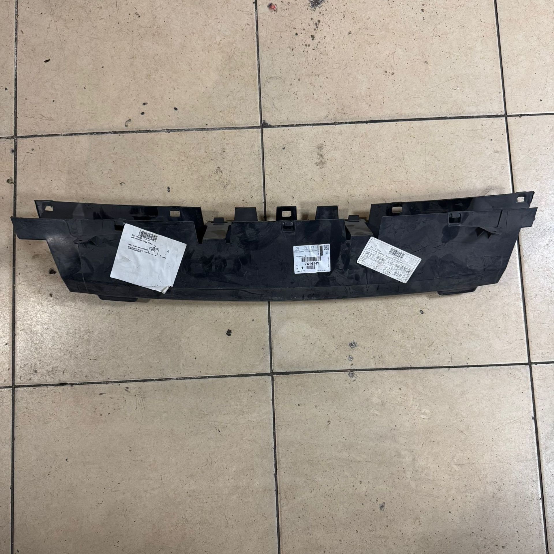 Ci̇tröen C4 Ön Tampon Darbe Emi̇ci̇ Plasti̇k  04-08 Psa Marka 7414HY