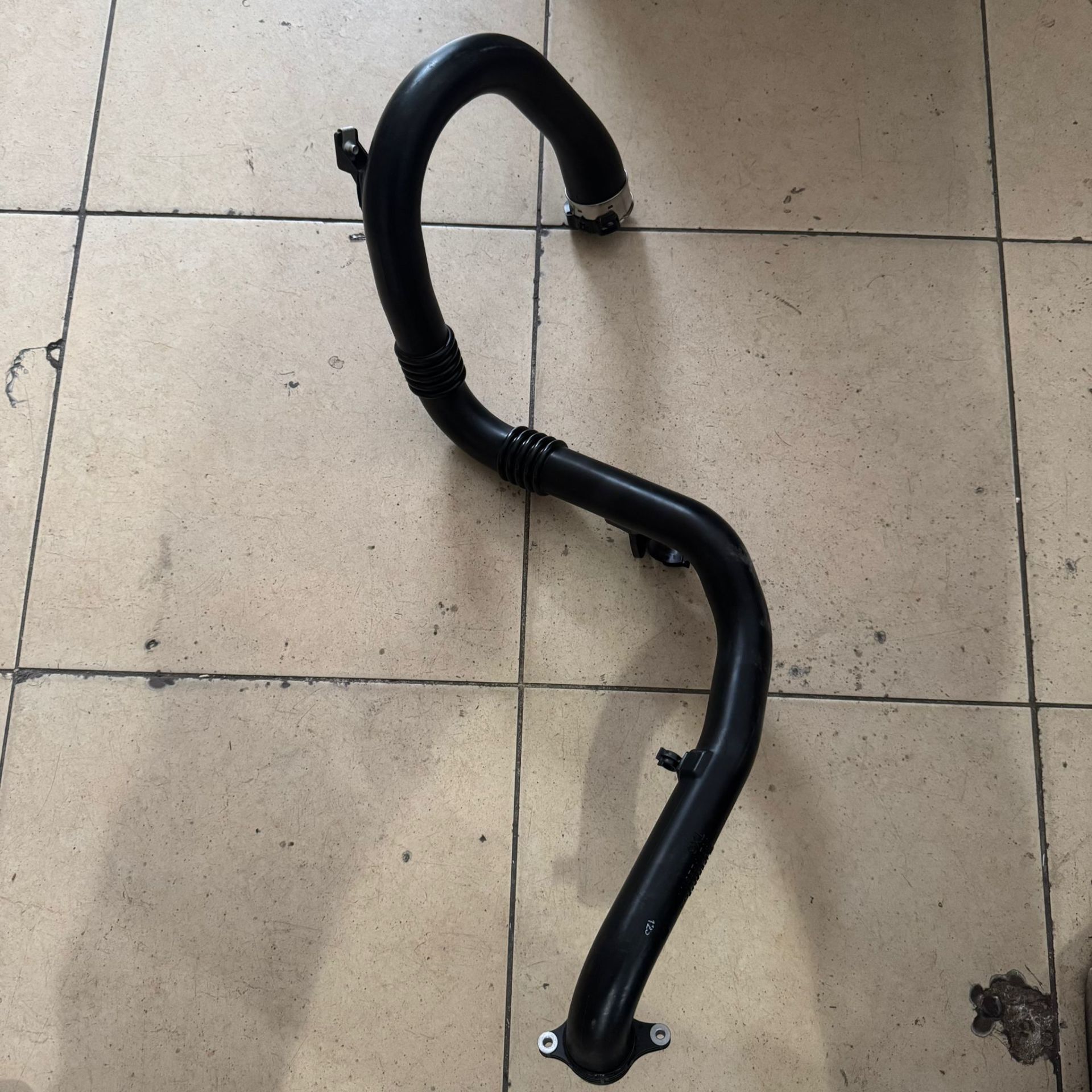 Opel Corsa E 1,3 Di̇zel Turbo Hortumu Gm Marka 13403239