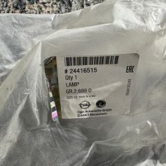 Opel Corsa C 1.2 16 Valf Orta Kuyruk Lambası Orjinal Gm Marka 24416515
