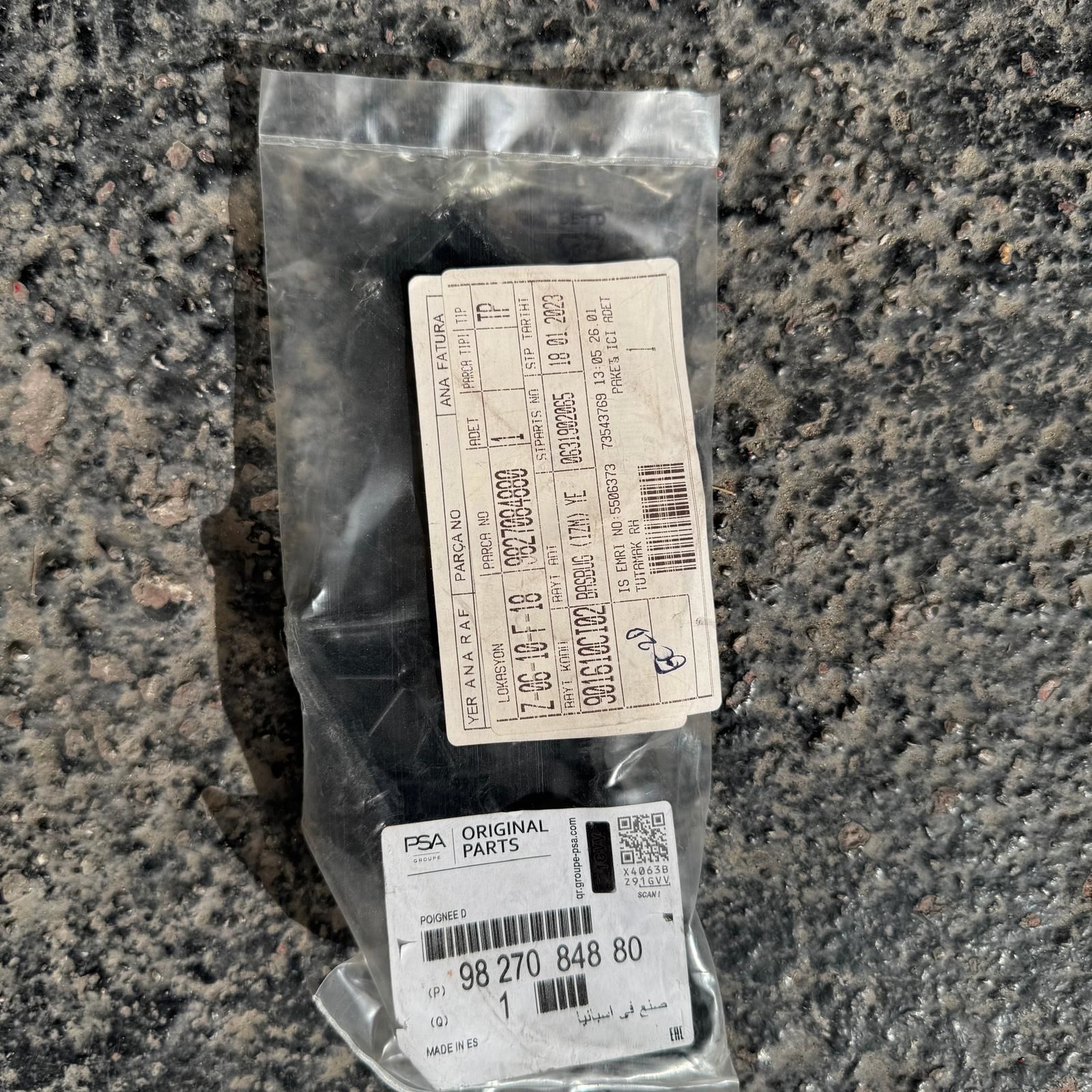 Peugeot Partner Ön Koltuk Yükseltme Kolu Sağ Orji̇nal Psa 9827084880
