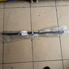 Opel Astra K Ön Kapı Cam Kenar Dış Fitili Sağ Orjinal Gm Marka 42707835