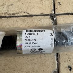Opel Insignia B  Ön Kapı Cam Kenar Dış Çıtası Sol Orjinal Gm Marka 39108818