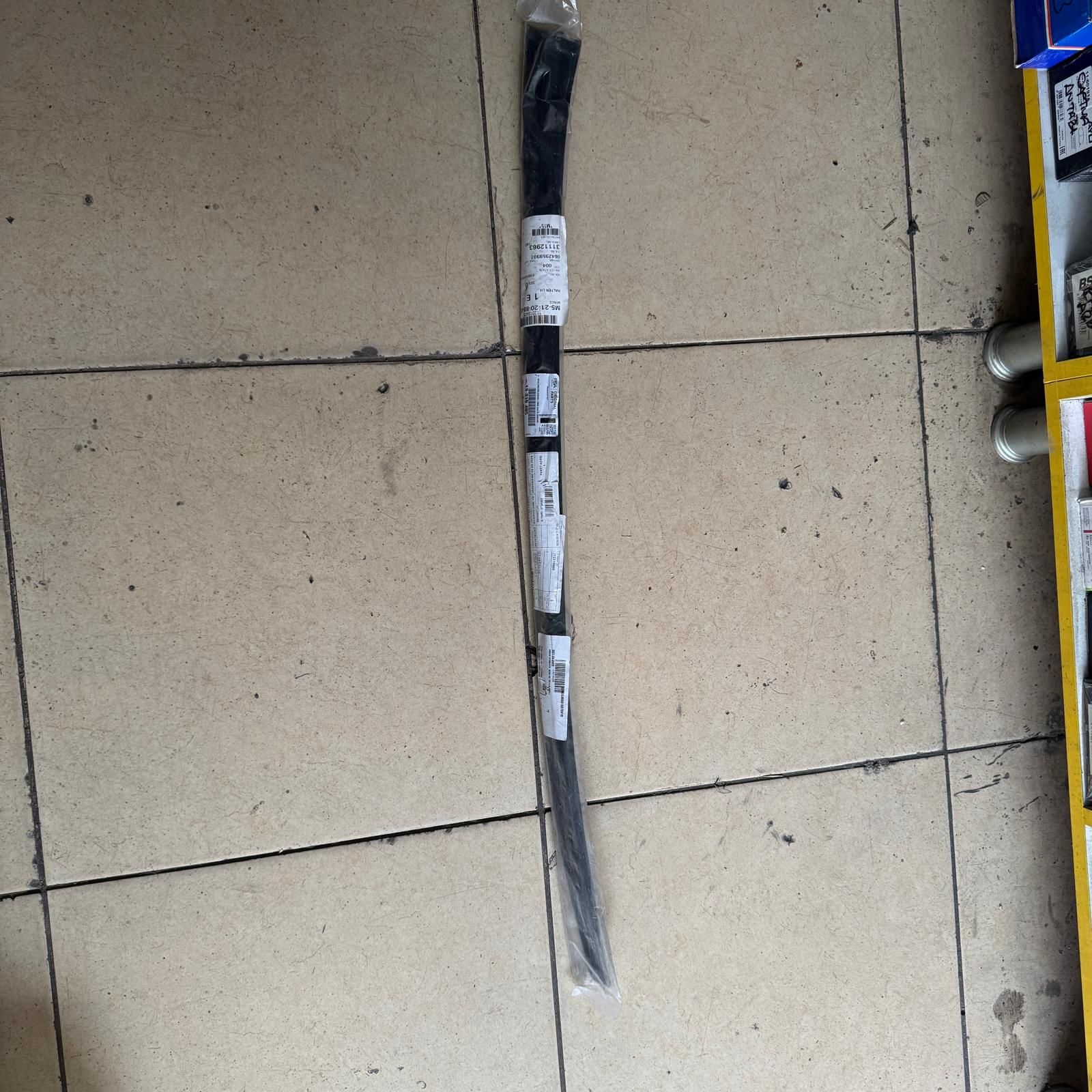 Opel Astra J Ön Cam Trim Orjinal Gm Marka 13319405