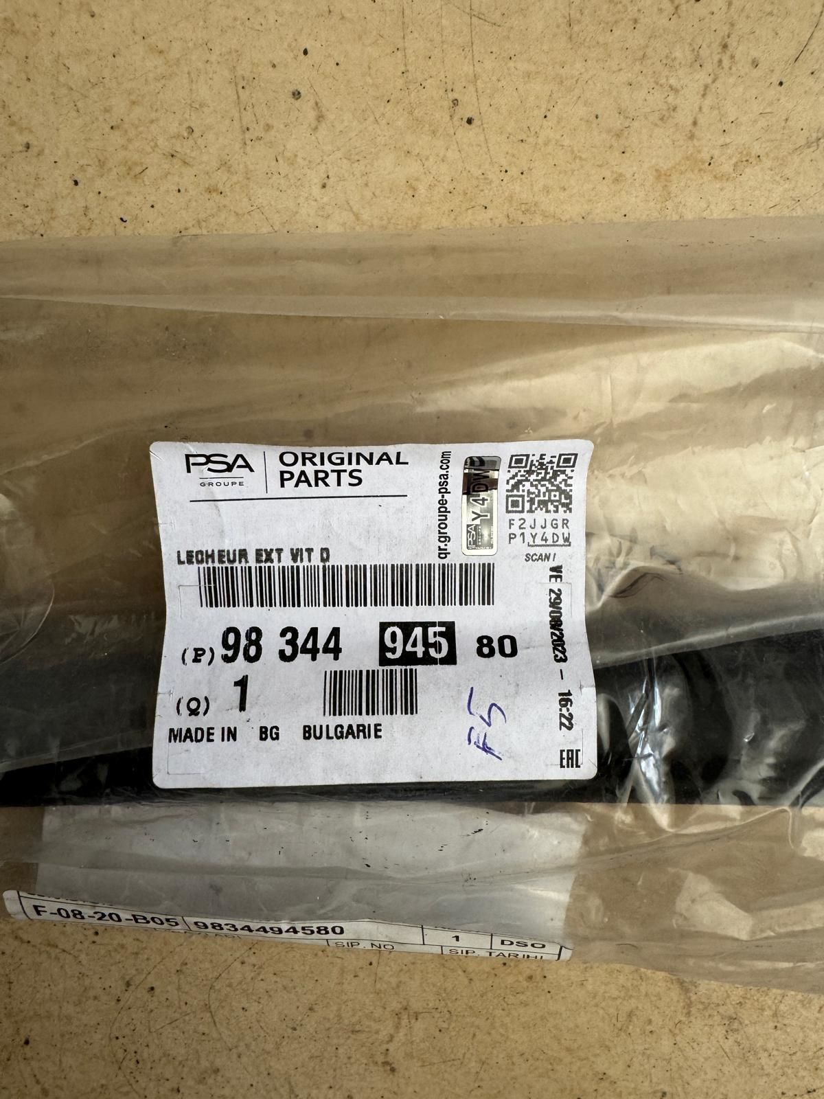 Opel Mokka Arka Kapı Cam Dış Fitil Sağ Orjinal Gm Marka 9834494580