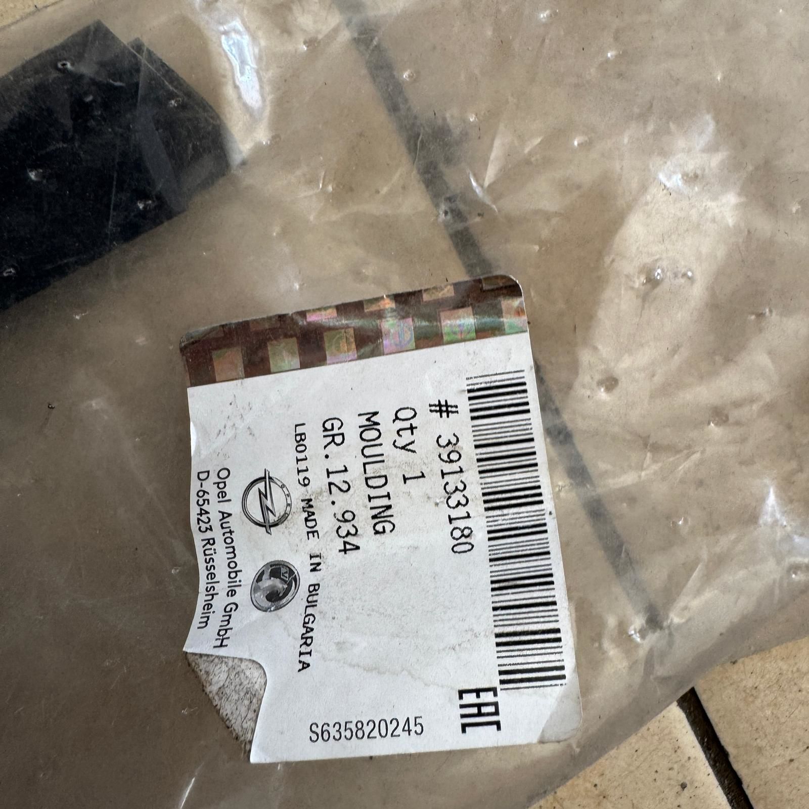 Opel Astra K Arka Kapı Cam Fi̇ti̇li̇ Orji̇nal Gm Marka 39133180