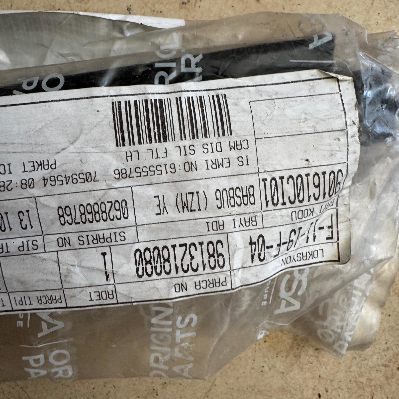 Citroen C3 Ön Sol Kapı Dış Sıyırıcı Fitili Orjinal Gm Marka 9813218080
