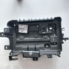 Opel Corsa D Akü Alt Plasti̇ği̇ Gm Marka