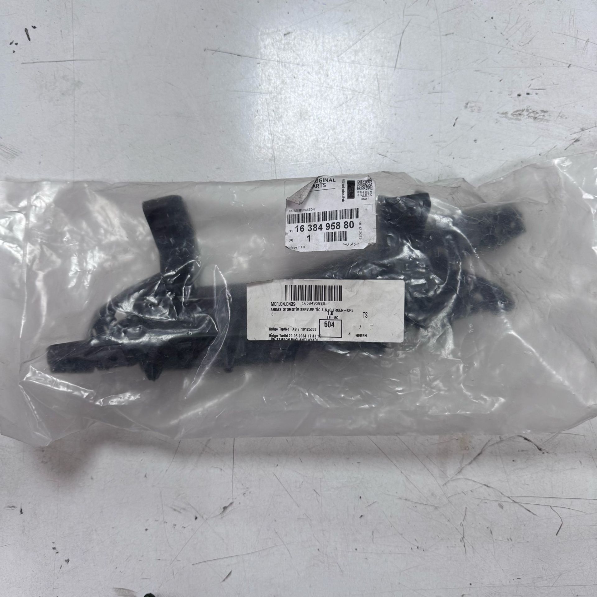 Citroen C5 Aircross Ön Tampon Bağlantı Ayağı Orjinal Gm Marka 1638495880