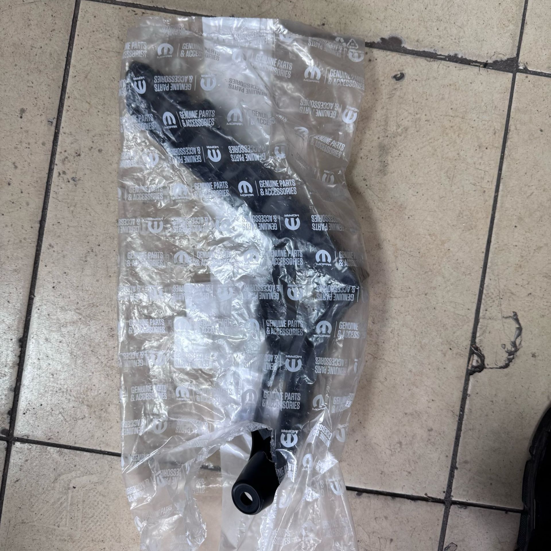 Opel Mokka B Sol Arka Tampon Braketi Orjinal Gm Marka 9835238080