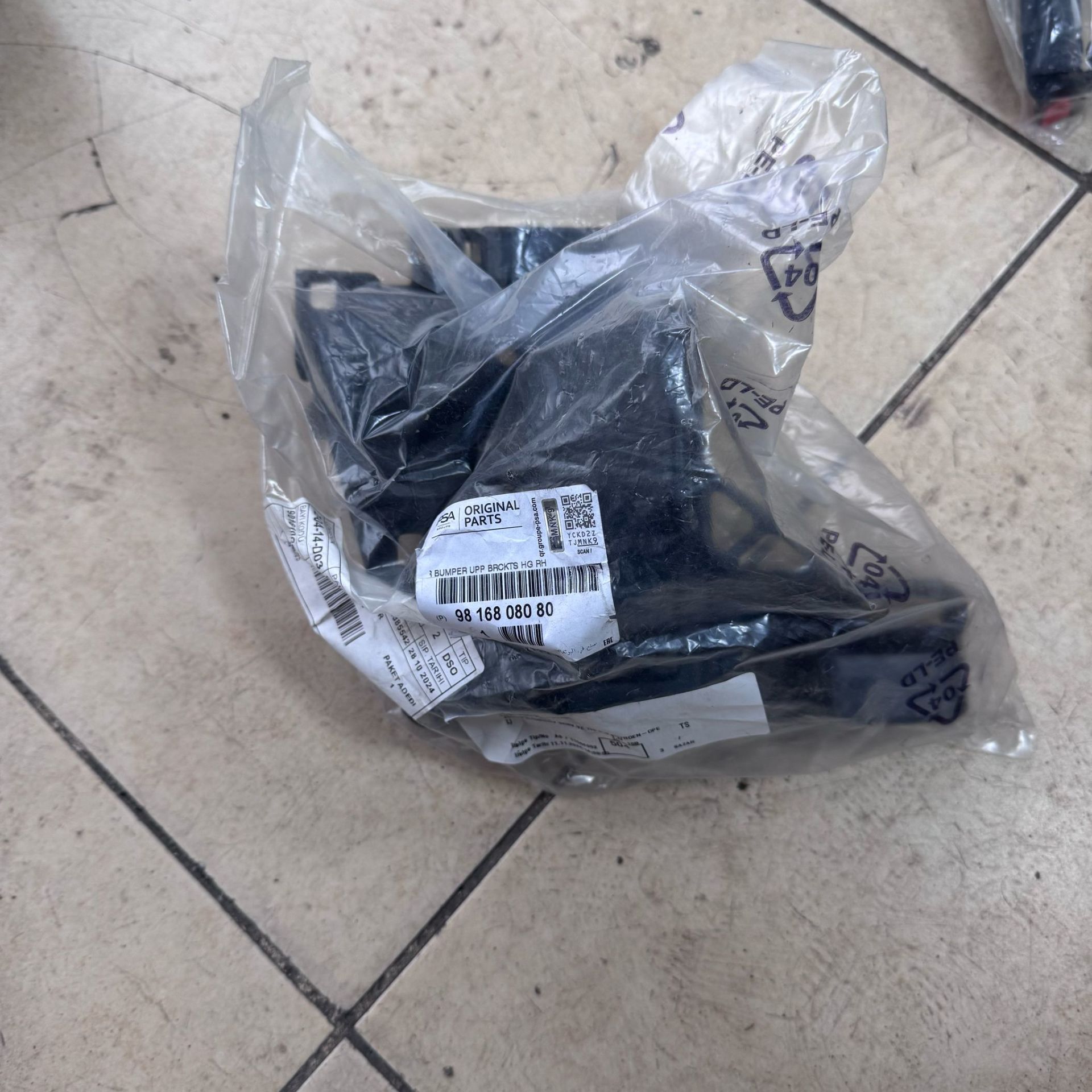 Opel Combo E Arka Tampon Bağlantı Ayağı Sağ Orjinal Gm Marka 9816808080