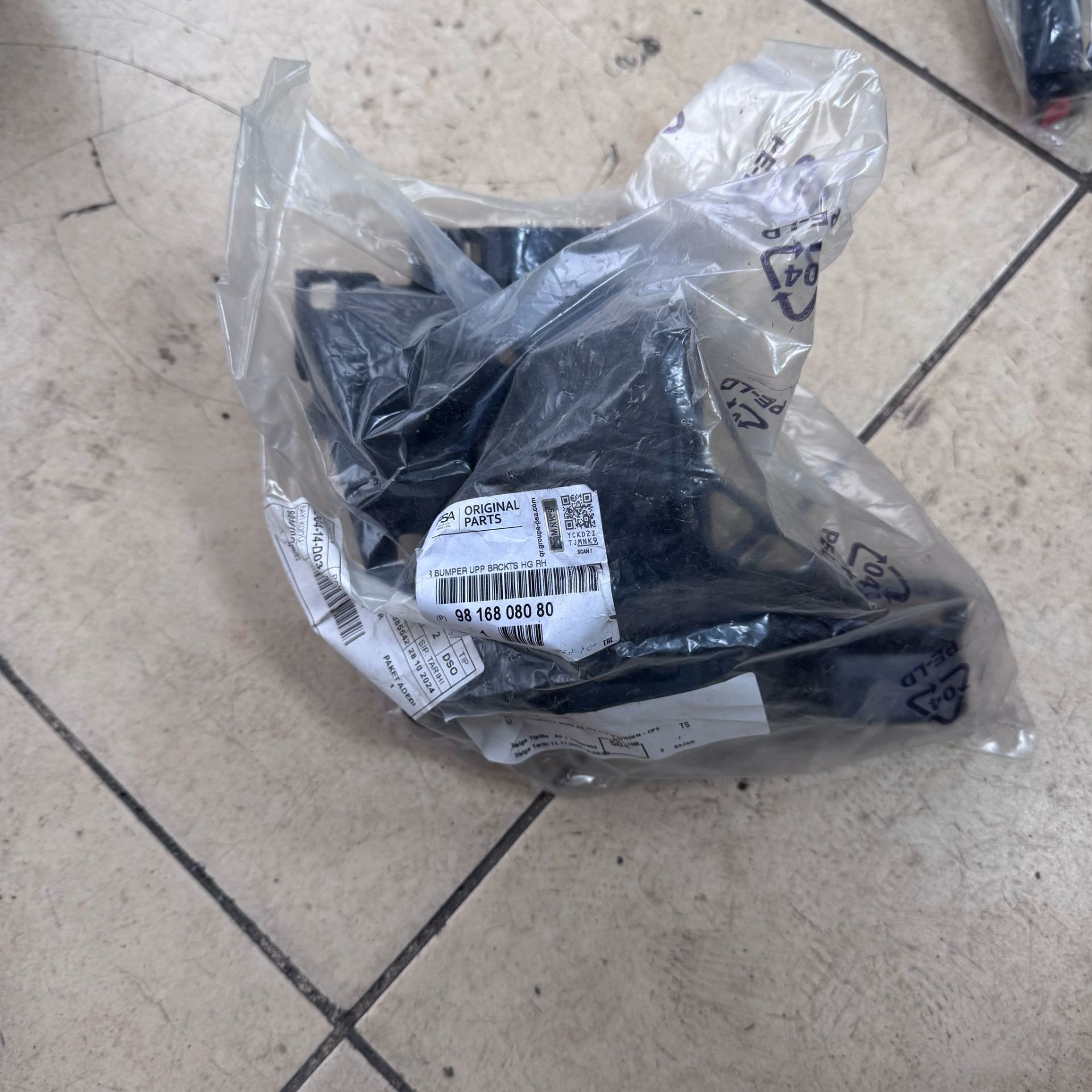 Cıtroen Berlingo Arka Tampon Bağlantı Ayağı Sağ Orjinal Gm Marka 9816808080