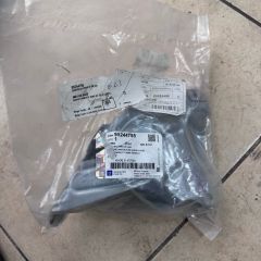 Opel Mokka Alt Sol Ön Çamurluk Braketi Orijinal Gm Marka 95244755