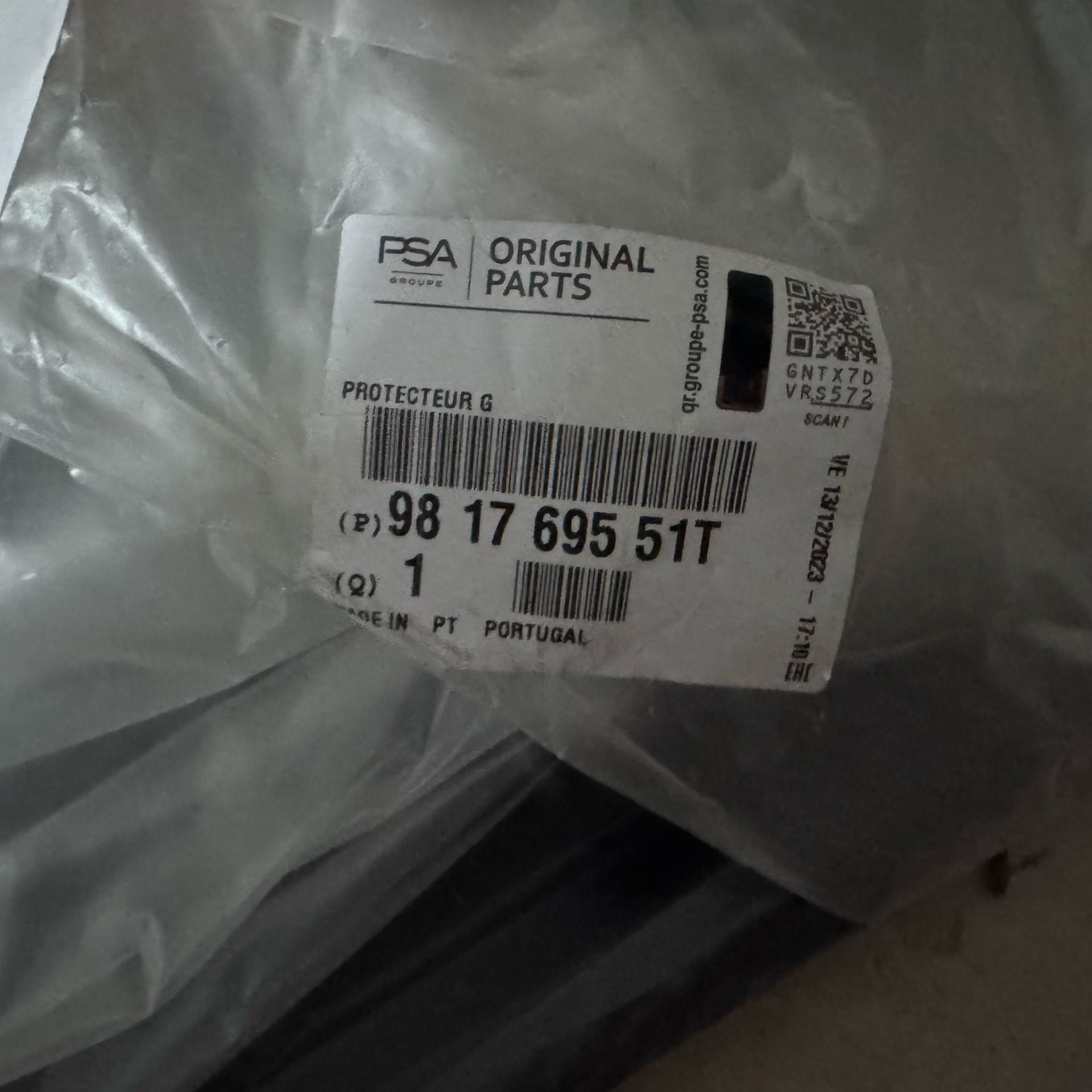 Opel Combo E Arka Kapı Bandı Sol Orjinal Gm Marka 981769551T