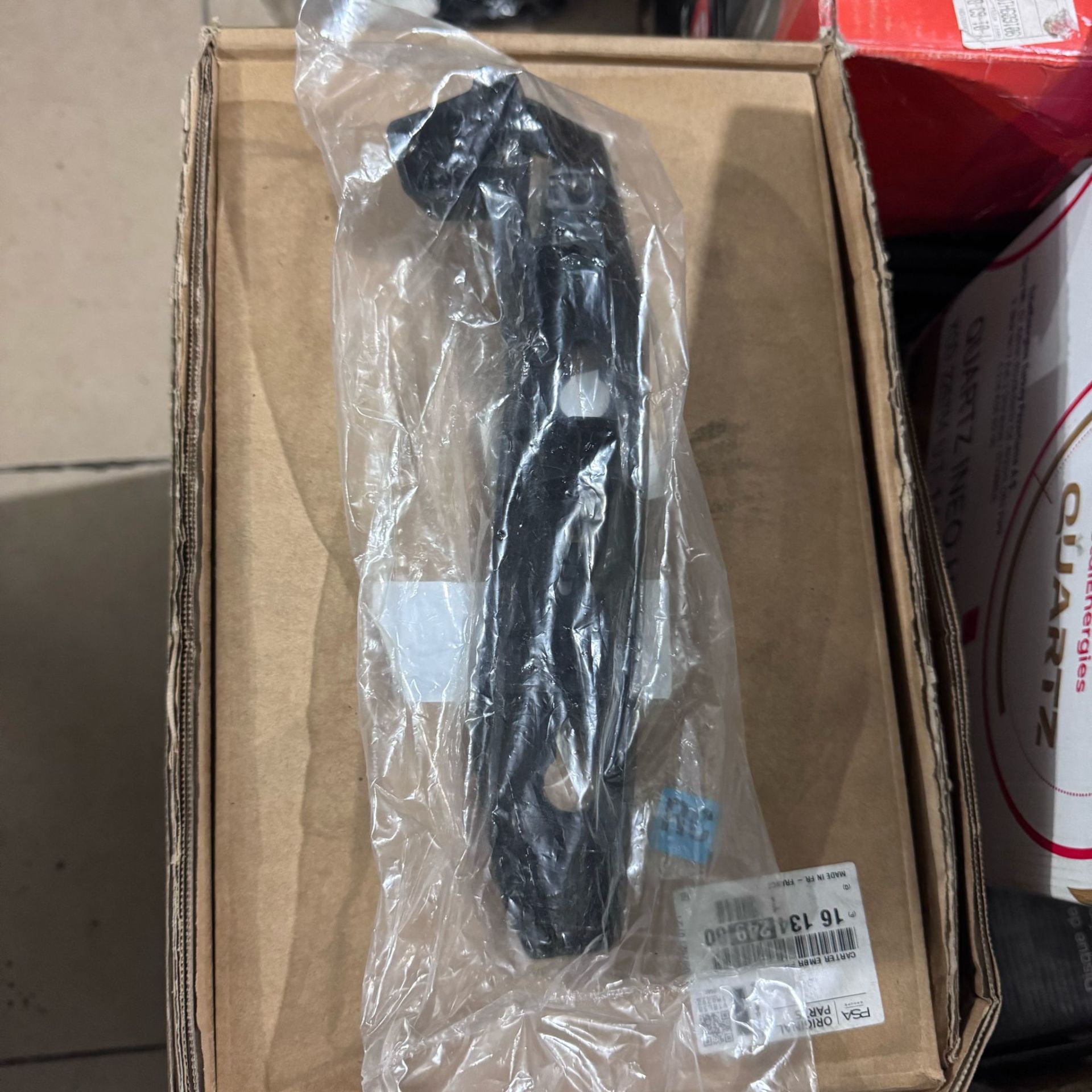 Opel Corsa F Arka Sağ Tampon Ayağı Orjinal Gm Marka 9829543880