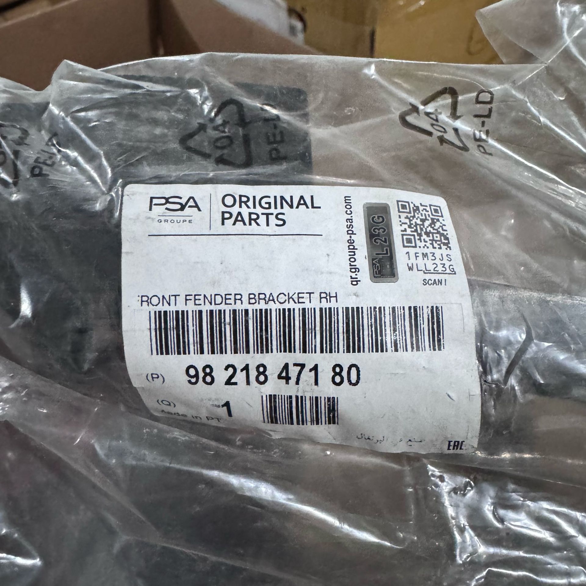 Opel Combo E Sağ Tampon Braketi Orjinal Gm Marka 9821847180