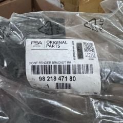 Opel Combo E Sağ Tampon Braketi Orjinal Gm Marka 9821847180