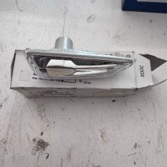 Opel Astra J Sağ Çamurluk Sinyali Orijinal Gm Marka YQ00011480