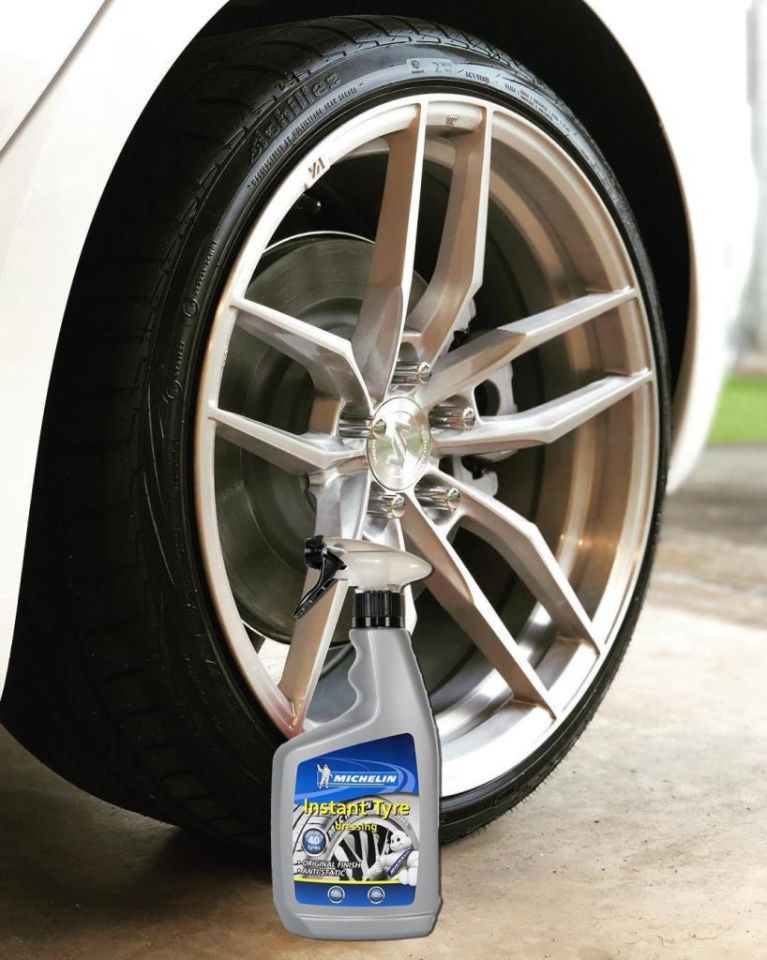 Michelin MC31371 650ml Lastik Parlatıcı, Koruyucu ve Yenileyici Sprey
