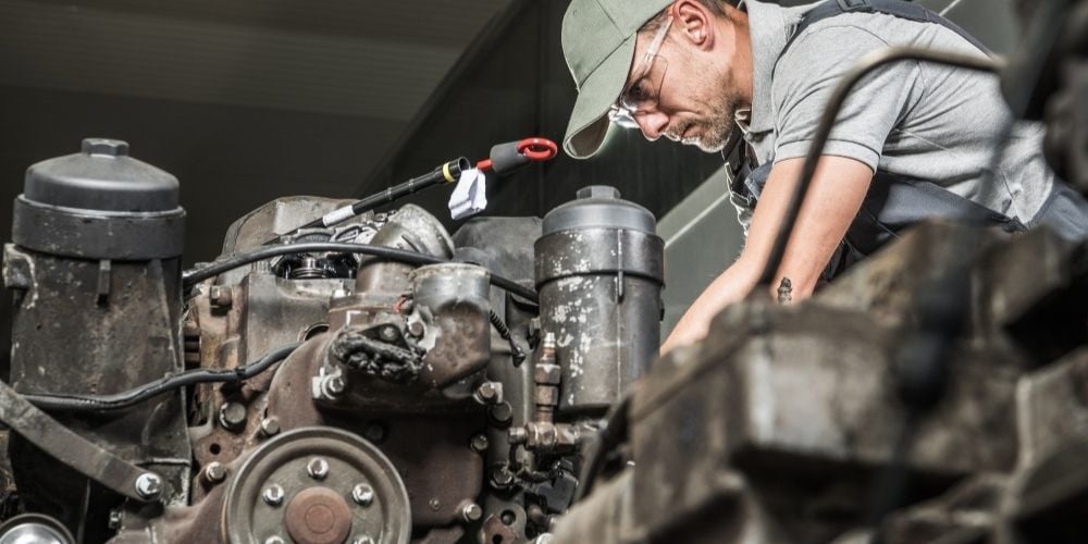 Tırlarda ve Ağır Vasıtalarda 10 Yaygın Motor Sorunu ve Çözümleri