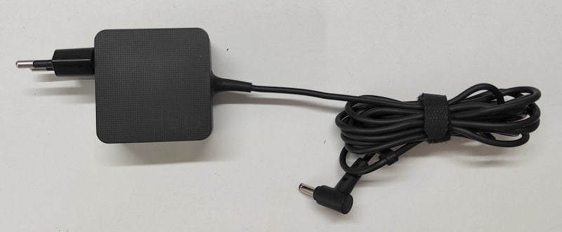 ASUS Vivobook 15 F1502 X1502 M1502 M1503 Orijinal Adaptör Şarj Cihazı AD210820 19V 2.37A 45W