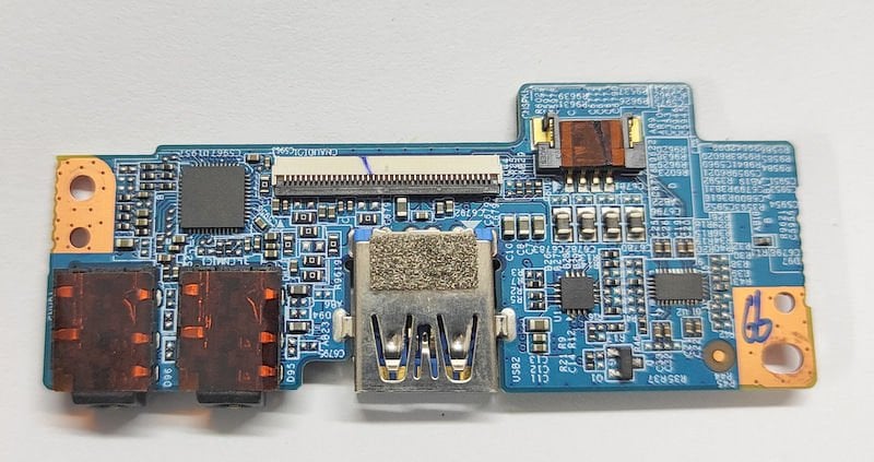 Monster Tulpar T5 V21.3 Orijinal Usb Aux IO Kart DBPGM7TN81-PN20