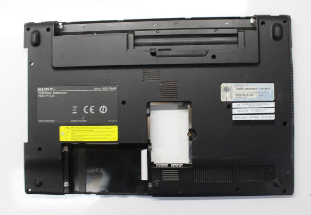 Sony Vpccb Pcg-71614m Alt Kasa