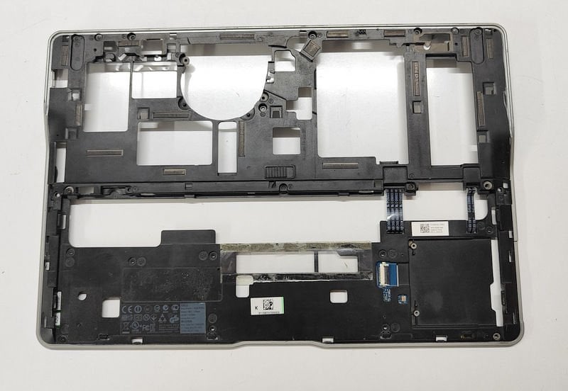 Dell Latitude 6430U P36G P36G001 Orijinal Alt Kasa