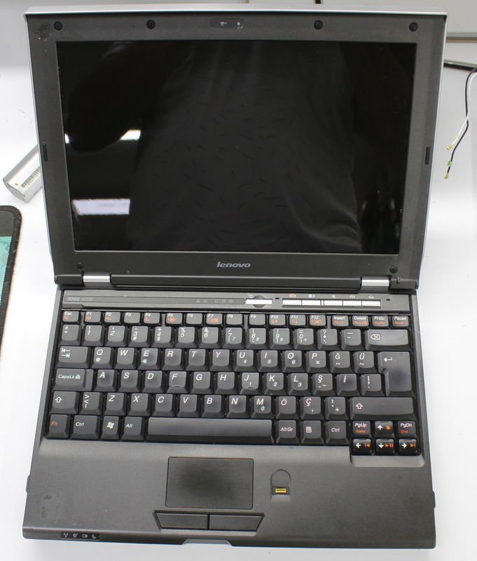 Lenovo 3000 V200 Anakart Kasa Klavye Lcd Ekran