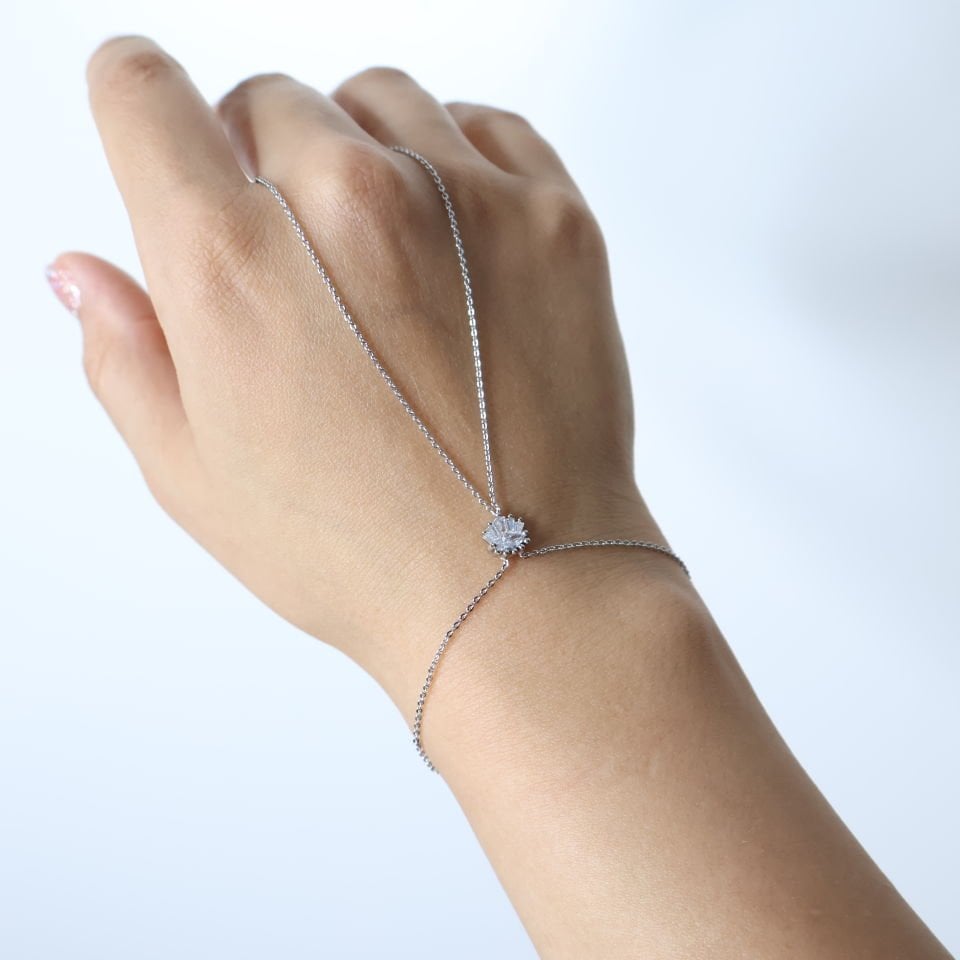 Baget Taşlı Şahmeran Silver