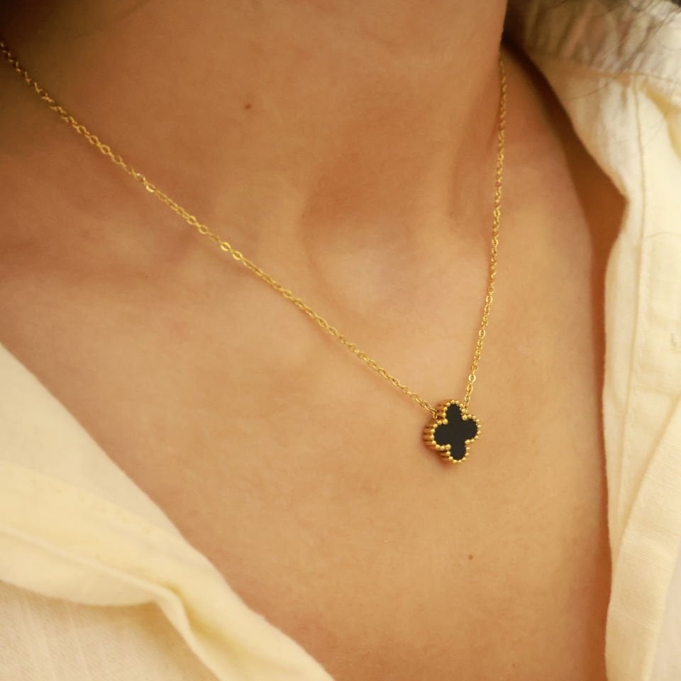 Van Cleef Model Çelik Yonca Kolye