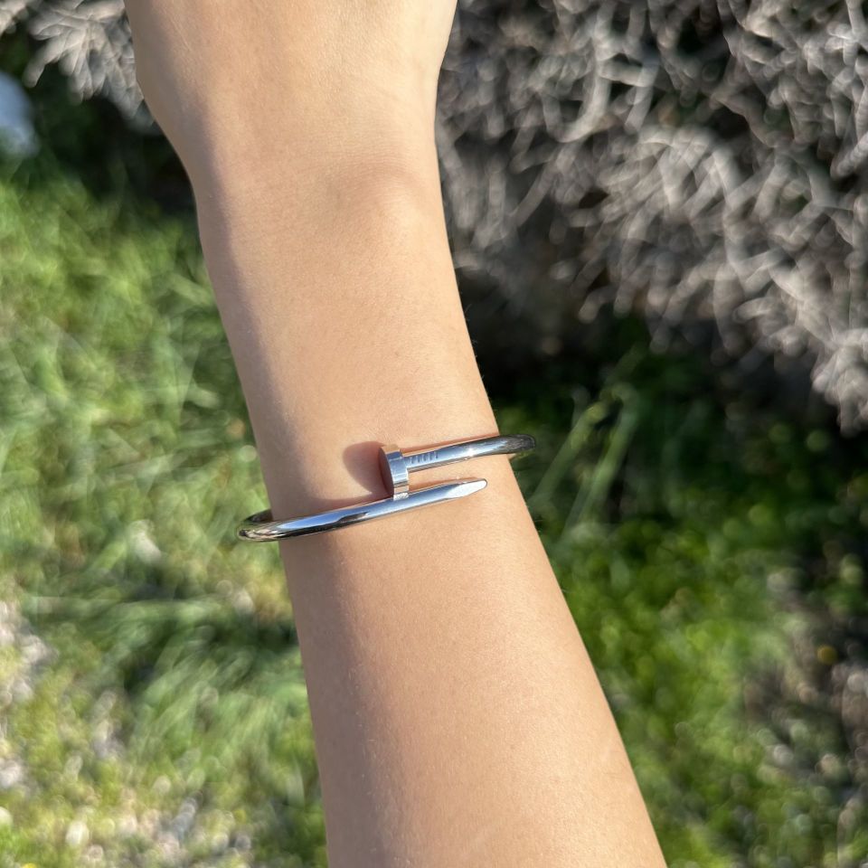 Cartier Çivi Kelepçe