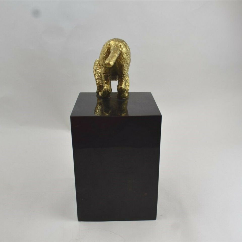 LEAPING TIGER