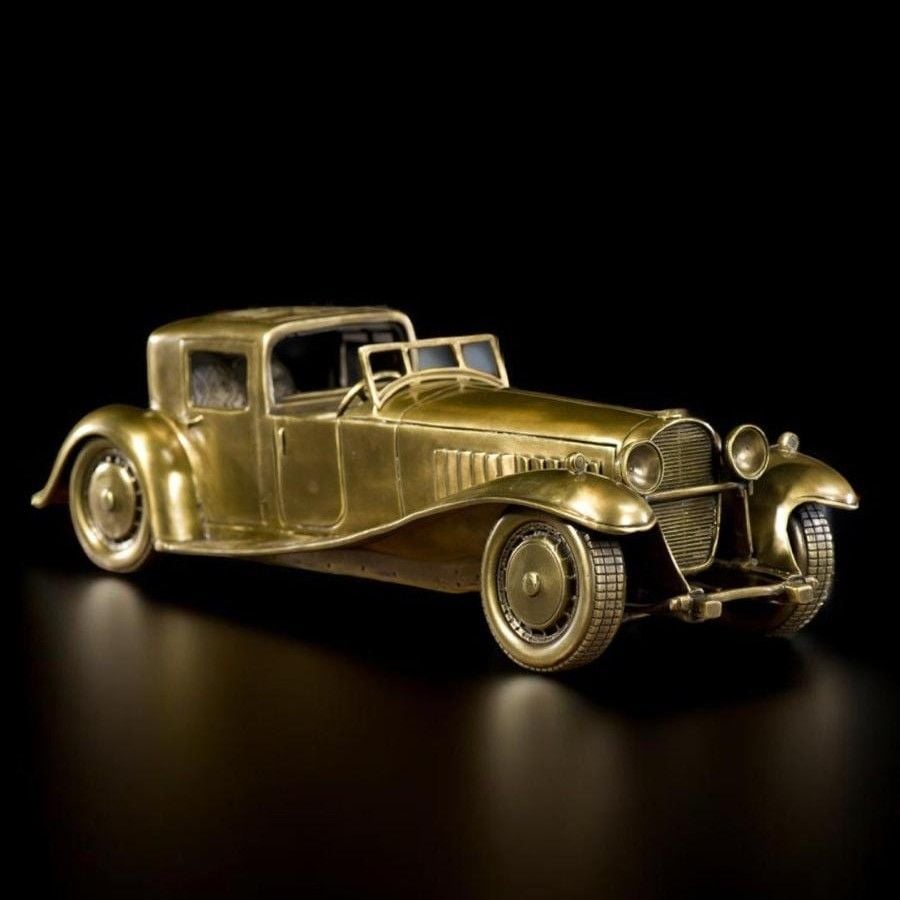 ANTIQUE CAR