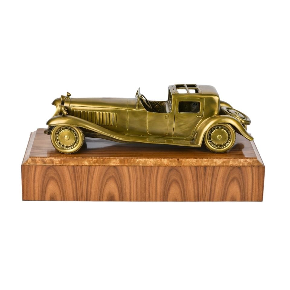 ANTIQUE CAR