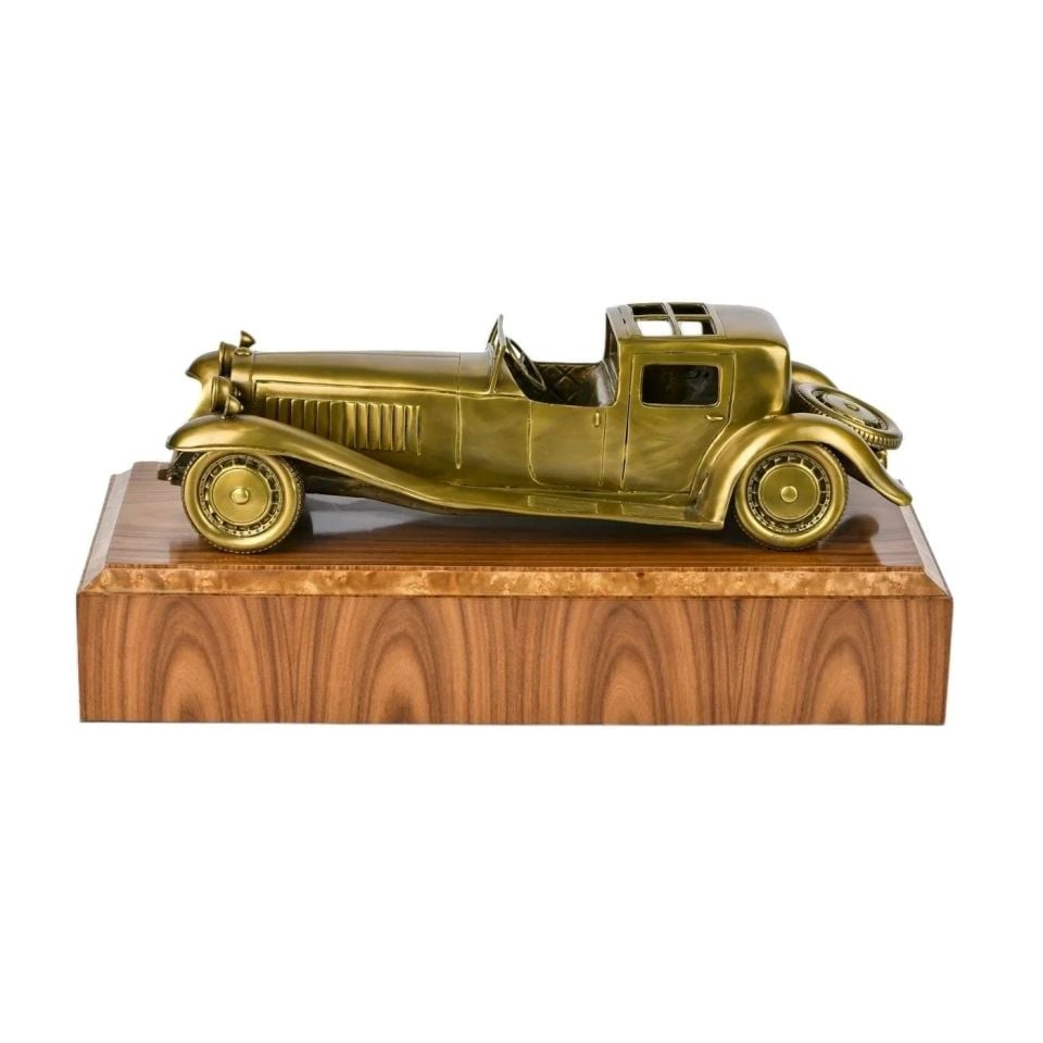 ANTIQUE CAR