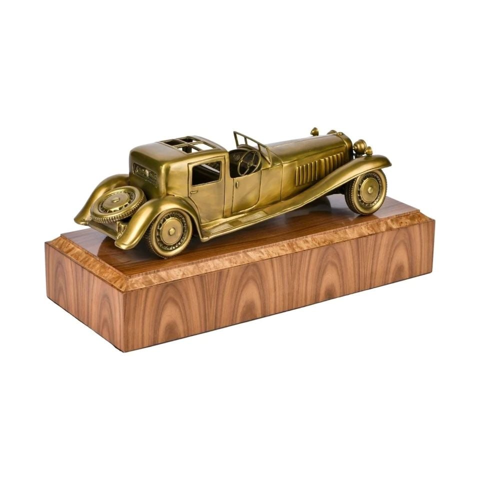 ANTIQUE CAR