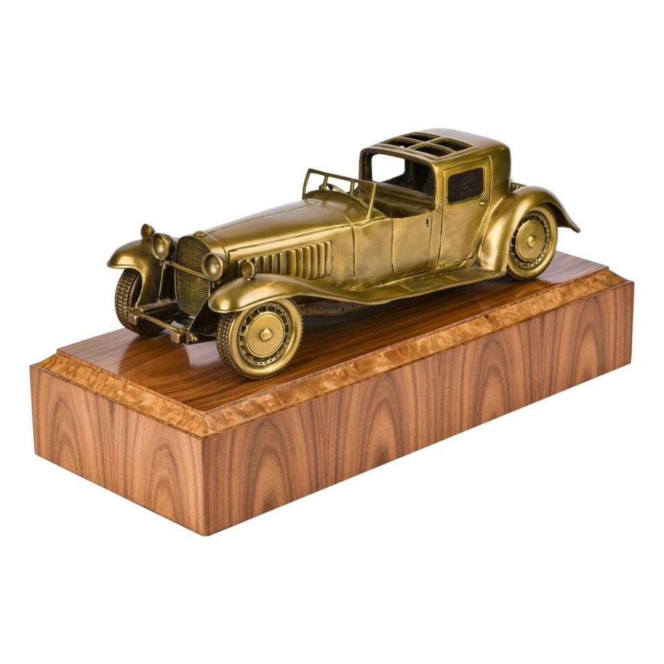 ANTIQUE CAR