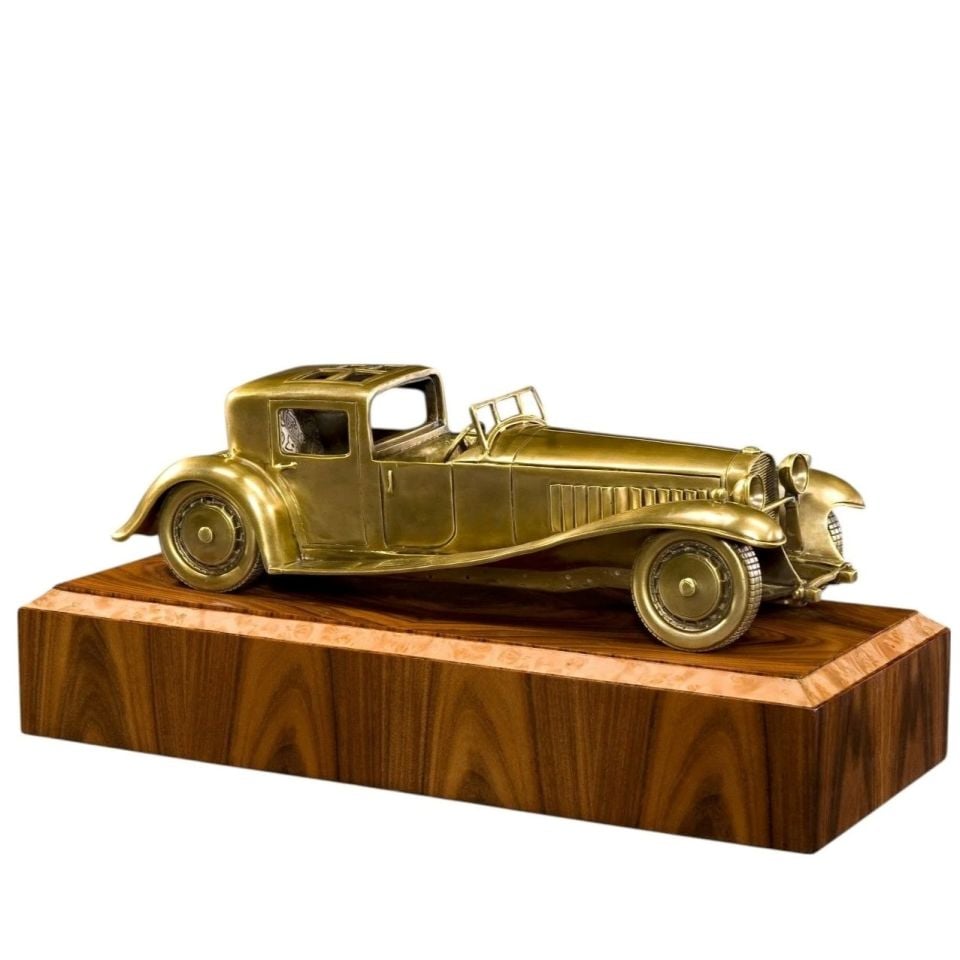 ANTIQUE CAR