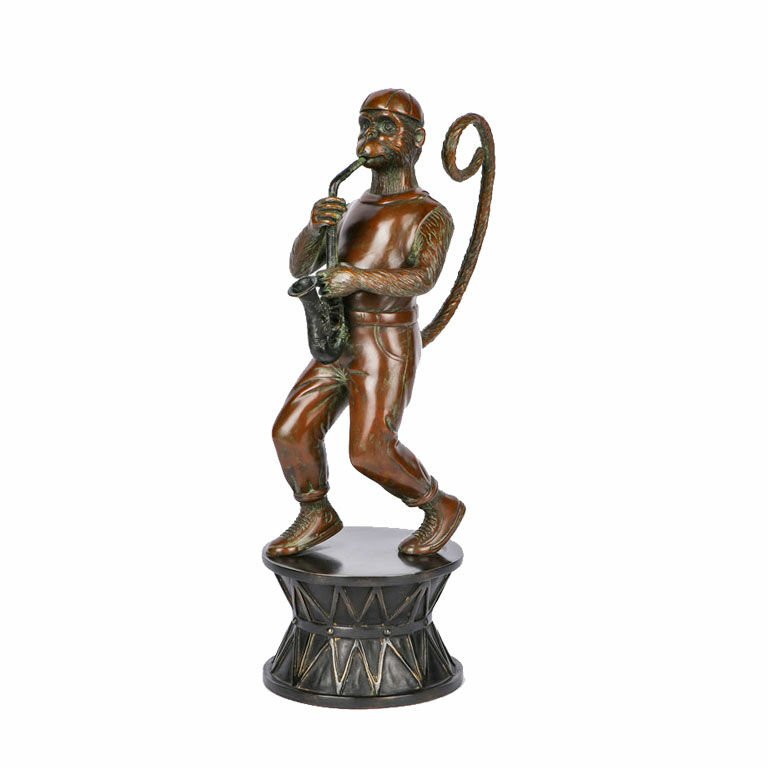 MONKEY PLAYING SAXOPHONE