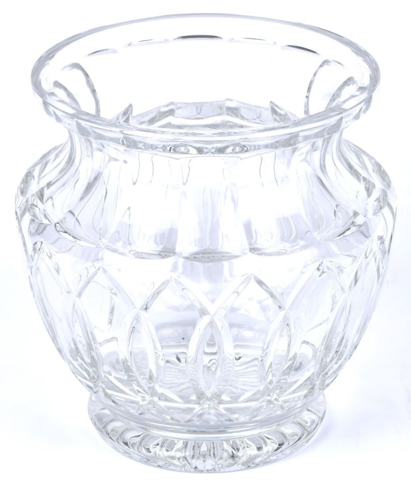 DECORATIVE GLASS VASE