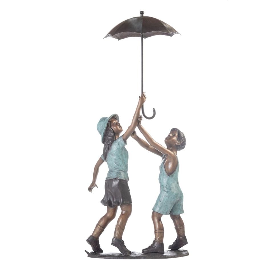 CHILDREN UNDER AN UMBRELLA FOUNTAIN