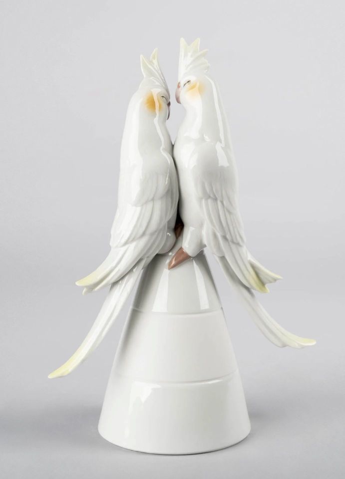 NYMPHS IN LOVE