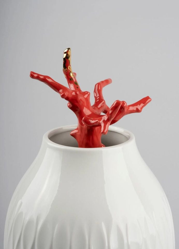 CORAL VASE