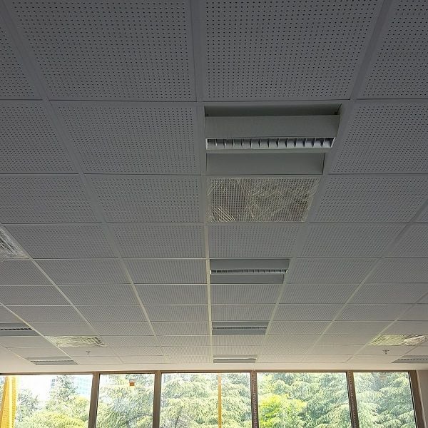 Plafond suspendu acoustique en cloison sèche