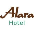 Alara Hotel Antalya'nın şık odaları, modern alçıpan tavanlarla estetik ve konfor sunar.