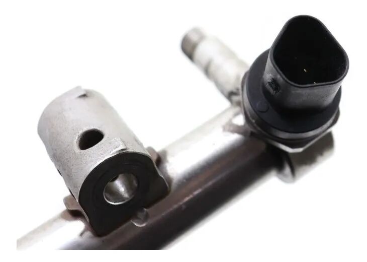 LR025853 - ENJEKTÖR KÜTÜĞÜ 2.0L(EVOQUE/FREELANDER) - Land Rover