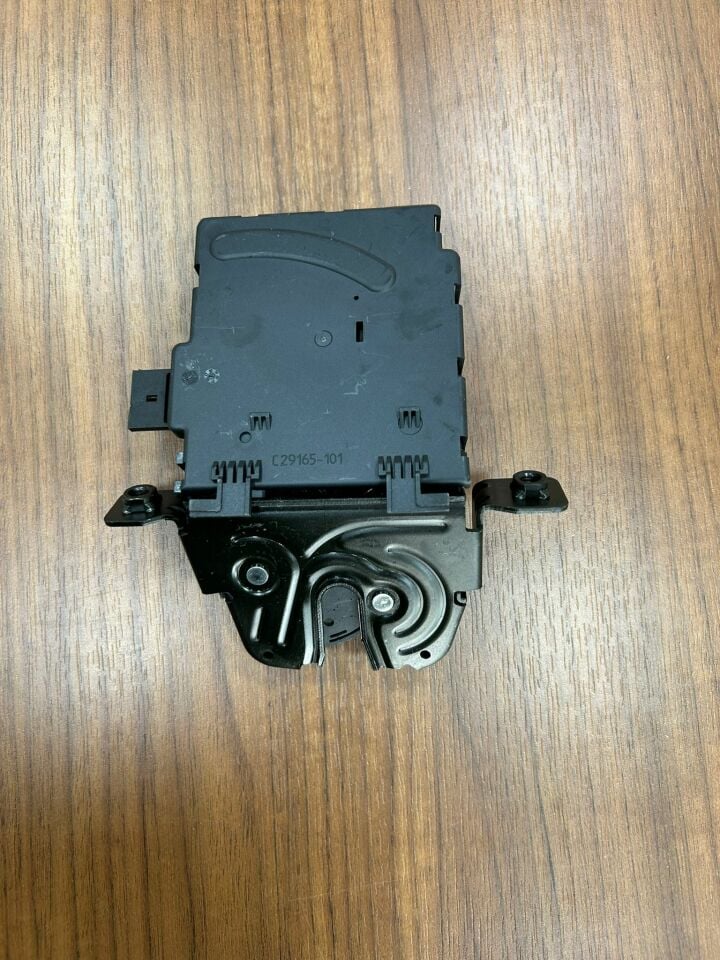 LR139929G - BAGAJ KİLİDİ ÜST (VOGUE/2015) - LIMA SPARE PARTS