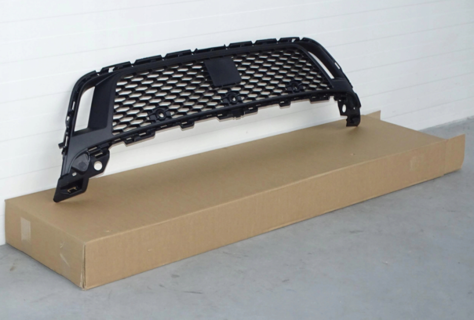 LR140168 - ÖN TAMPON ALT IZGARASI MH (DİSC.SPORT) - Land Rover
